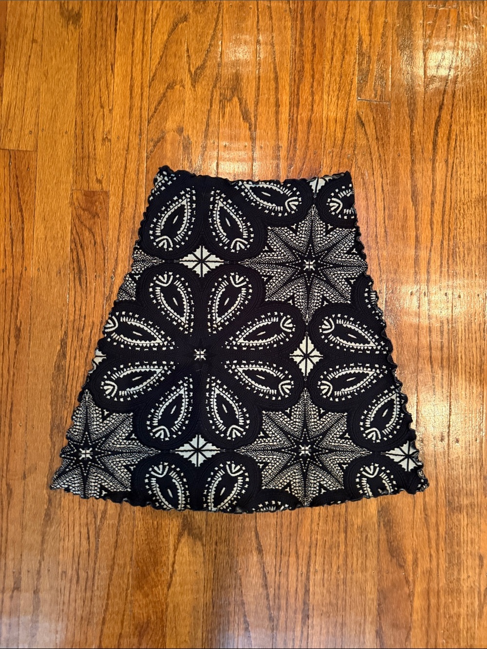 Black & White Floral Lace-Style Mini Skirt